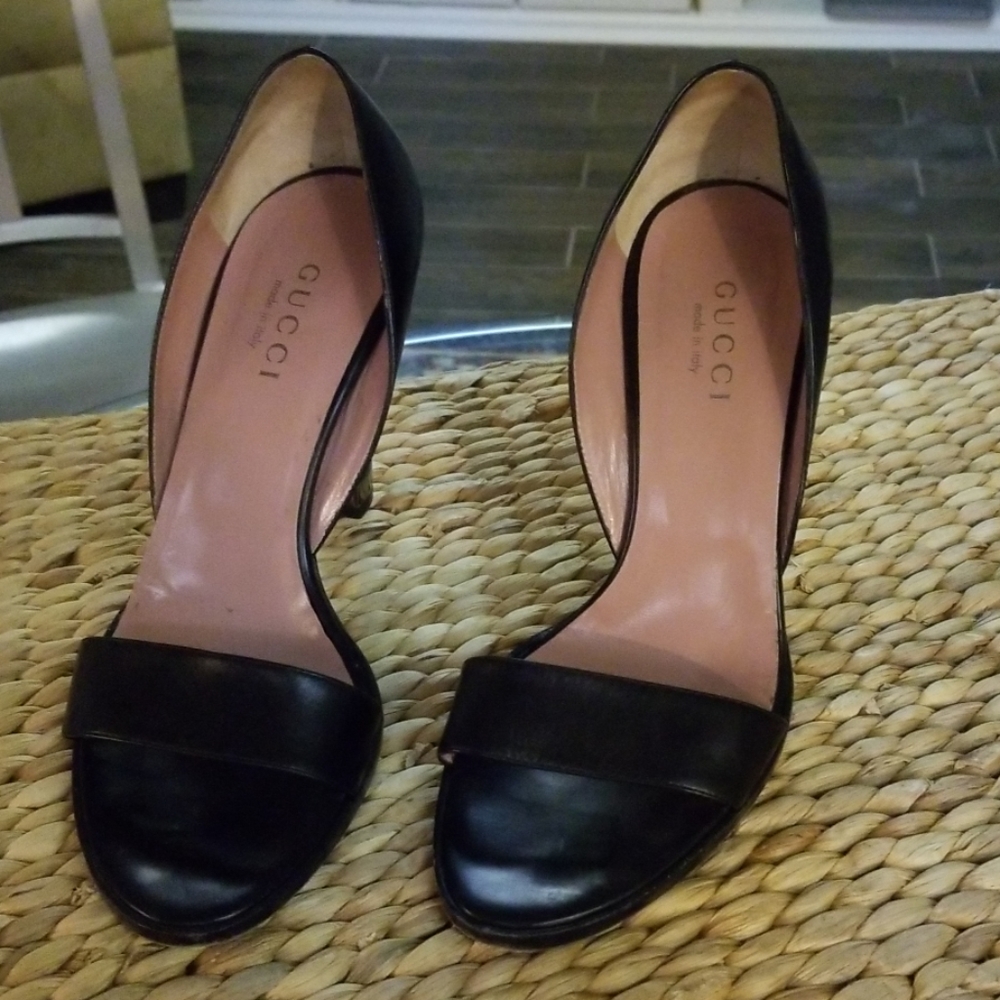 GUICCI Black Sandals Size 9.5B